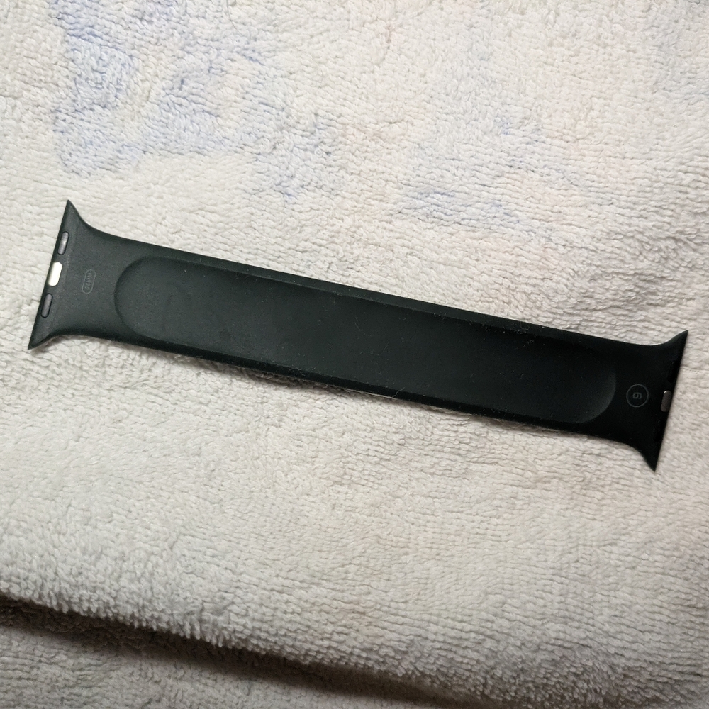 Classic Black Silcone Apple Watch Solo Strap.